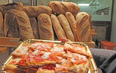 Roman Street Food Tour around the Jewish Ghetto with Local Guide