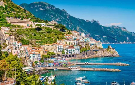 Grand Tour to Pompeii (with private guide) & the Amalfi Coast from Rome & back