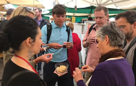 Rome Food and Wine Tour among Trevi Fountain, Pantheon and Campo De' Fiori