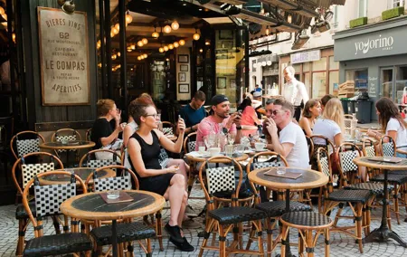 All Inclusive Food & History Tour of Montmartre with Local Guide
