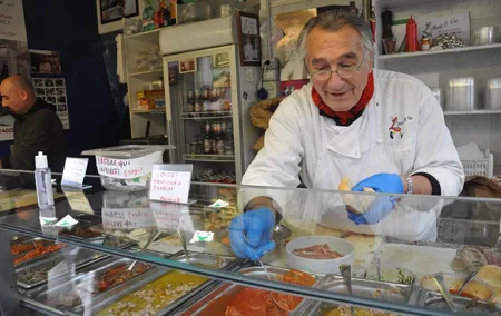 Off the Beaten Path: Semi Private Rome Food and Wine Walking Tour in Testaccio