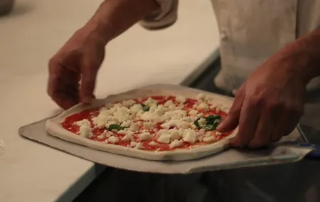 Walking Tour & Pizza Making