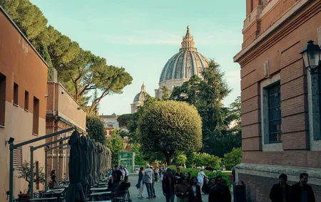 Vatican Museums and Sistine Chapel Tour with St Peter's Access