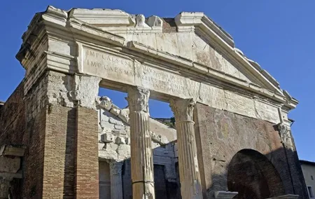 Discover the Secrets of Rome Walking Tour- Up To 6 People