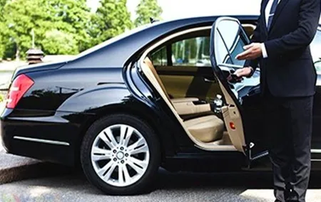 Private luxury transfer from Rome to Milan