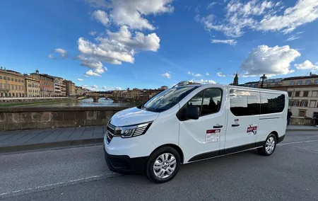 Private transport : DA Rome to Florence - hotel pick-up and drop-off