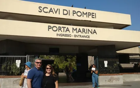 Pompeii and Herculaneum SkipTheLine with Lunch&WineTasting from Rome