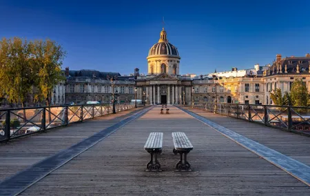 Paris TV Character Walking Tour with Optional Seine River Cruise