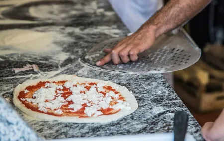 Pizza making experience - private