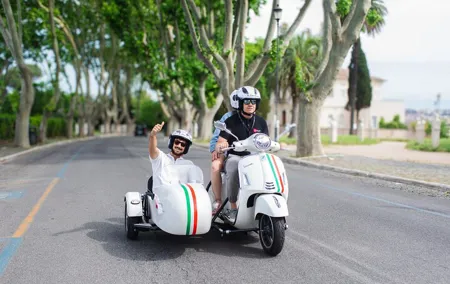 Rome City Highlights & Hidden Gems: Vespa Sidecar Guided Tour