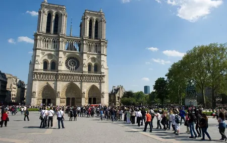 Paris: Private Walking Tour of 3 hours