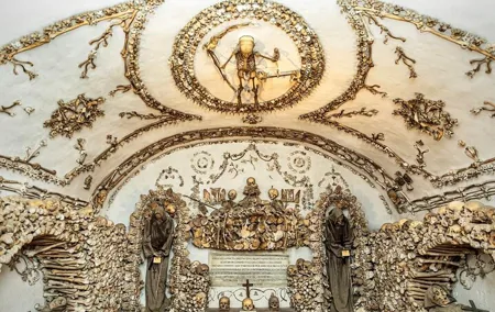 Secrets Beneath Rome: Capuchin Crypt and Catacombs Tour