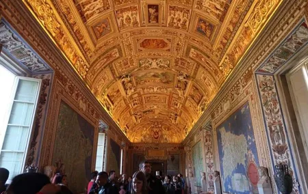 Basilica Access, Museum and Sistine Chapel Skip-the-Line Tour