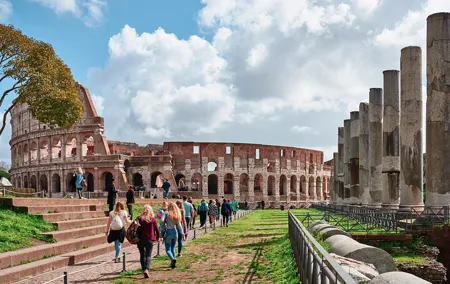 2 Hour Sightseeing Tour in Colosseum and Ancient Rome
