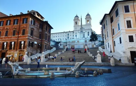 Early Morning Sightseeing Piazzas Tour with Breakfast