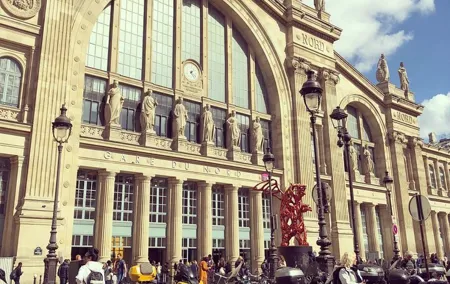 Private Transfer from Paris Train Stations to Hotels