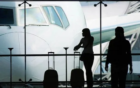 Private Roundtrip Airport Transfer for 1 to 3 Persons in Paris