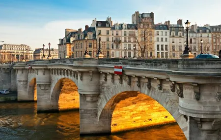 Central Paris Highlights Walking Tour