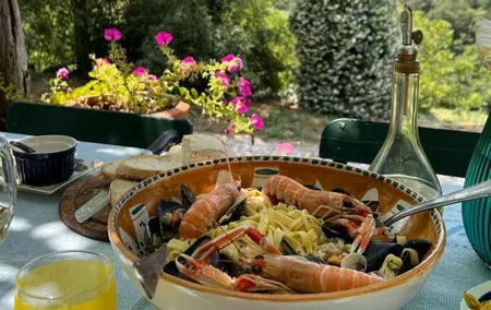 Florence Cooking Class in a Gorgeous Countryside Home with Maria