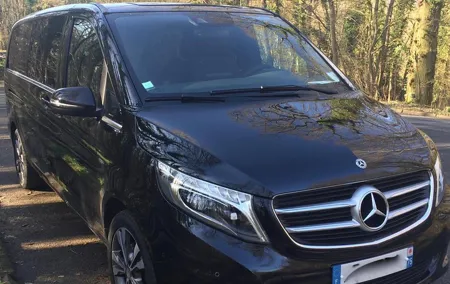CDG Paris airport transfer in private van