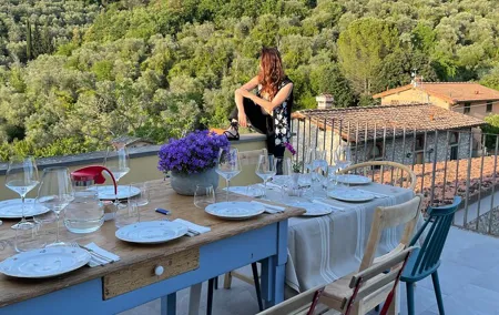 Pasta, meatballs and ice cream in a villa in the hills of Florence