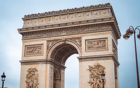 Arc de Triomphe Entry Tickets with Rooftop Access