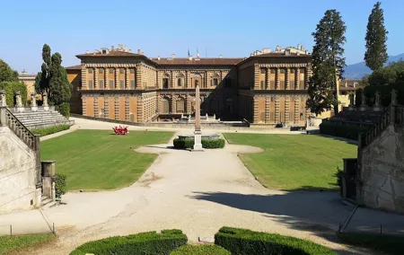 Uffizi and Pitti Palace tour with Boboli Gardens and Gelato!