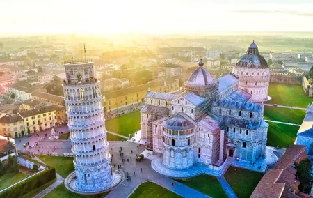 Private Pisa and Lucca Wine Tour from Florence