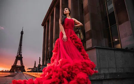 Private Photoshoot near the Eiffel Tower and the Streets Around