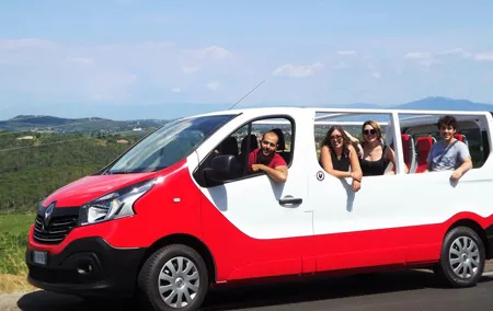 Chianti Wine Tour with Tuscan Lunch Open Top Van