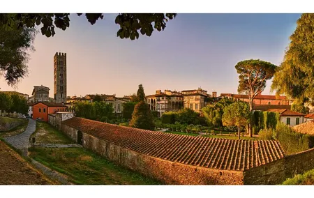 Private Pisa and Lucca Tour from Florence with Transportation