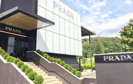 PRIVATE Full-Day Shopping Tour: The Mall GUCCI and Spaces PRADA outlet