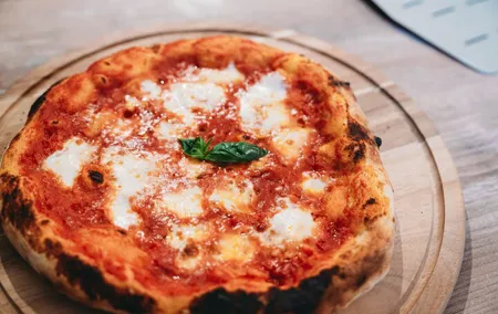 Florence Pizza and Gelato Cooking Class: Small Group Experience