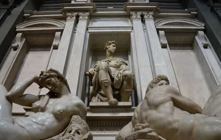 Guided Medici Tour Florence: Discover Mysteries & History