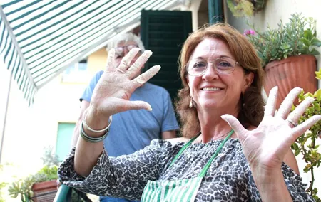Market Tour & Traditional Tuscan cooking class in a garden