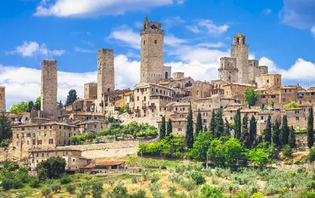 Florence: San Gimignano & Siena Tasting Experience