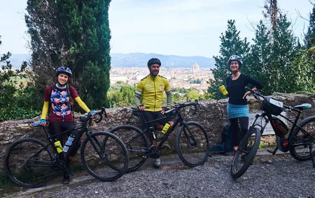 E-bike Tuscany and Chianti Self-Guided Tour with Farm Visit