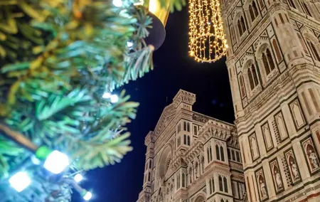 Christmas Lights Private Photo Tour in Florence