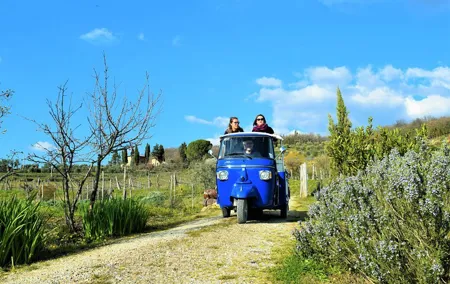 Tuk tuk in Chianti