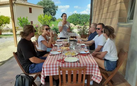 4 Wines & 2 Olive Oils Tasting in Chianti Winery with Tour