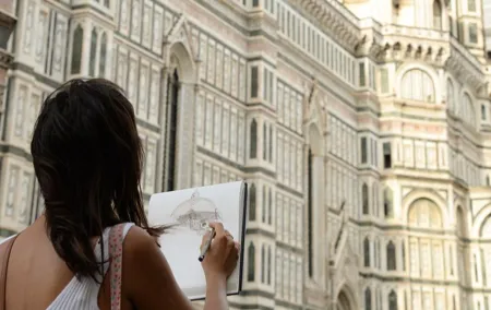 Private Sketching Activity in Florence