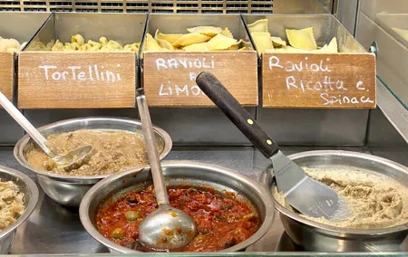 Florence: Street Food Tour and Sightseeing with Local Expert Guide in 2.5 hours