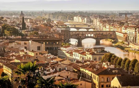 Florence at Your Feet : A Tour of Its Historic Jewels
