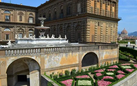 Pitti Palace - Private Tour At Galleria Palatina Incl. Tkts To Boboli Gardens