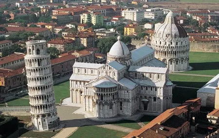 Private Pisa and Lucca Half Day Tour from Florence