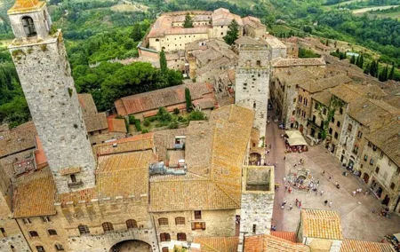 Private Minivan Tour to Siena and San Gimignano from Florence