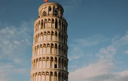 From Florence to Pisa: Half Day tour by Minivan