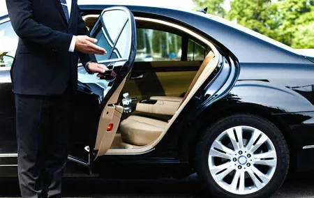 Private Transfer from CDG Charles de Gaulle Airport to Paris