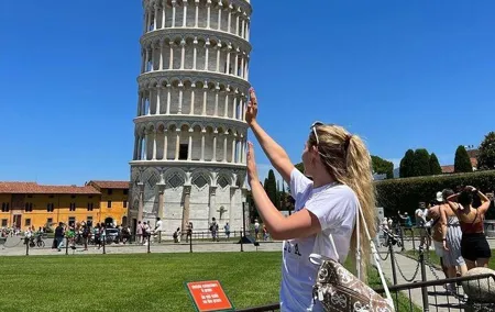 Full Day Car Tour of Pisa and Lucca from Florence