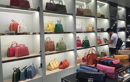 PRIVATE Half-Day Shopping Tour: The Mall GUCCI outlet